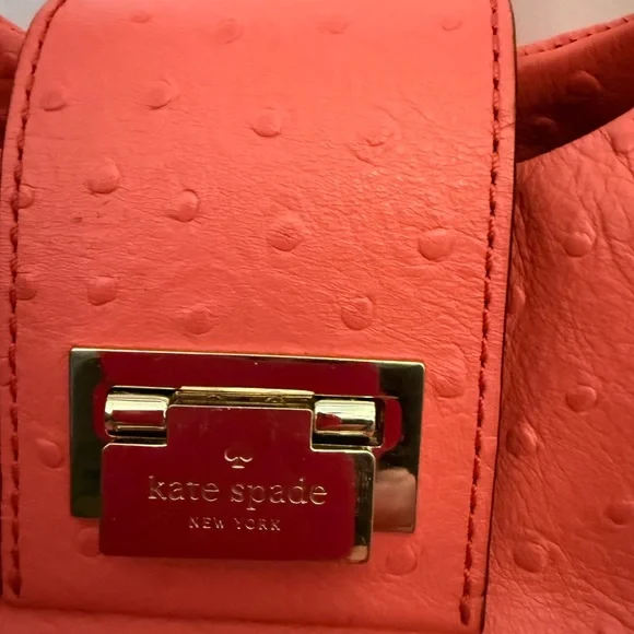 Kate Spade Coral Ostrich Textured Shoulder Bag With Matching Wallet - Picture 6 of 7